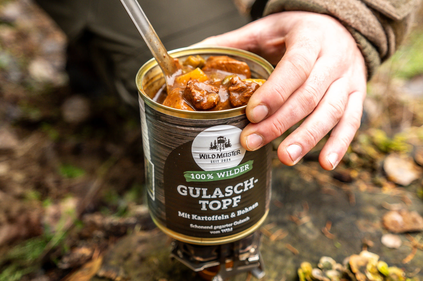 Wilder Gulaschtopf mit Kartoffeln und Bohnen